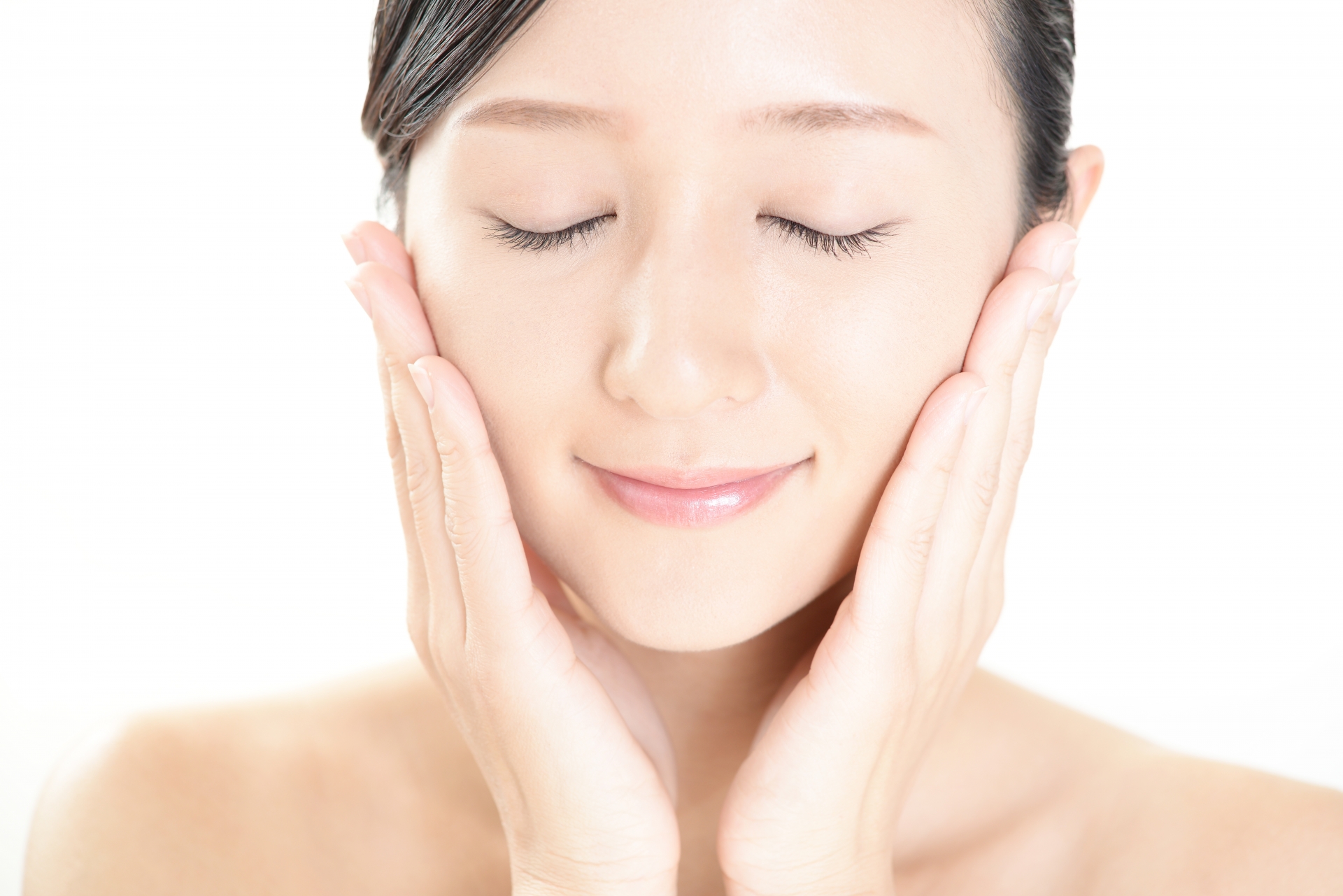 乾燥肌と敏感肌の悩みを解決！通年使える保湿対策ガイド