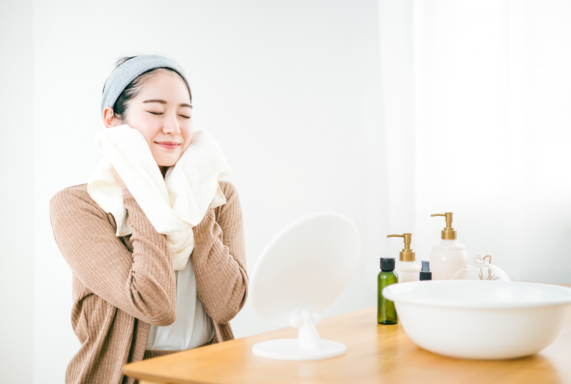 洗顔は「ぬるま湯」が正解——温度が変わると肌が変わる理由